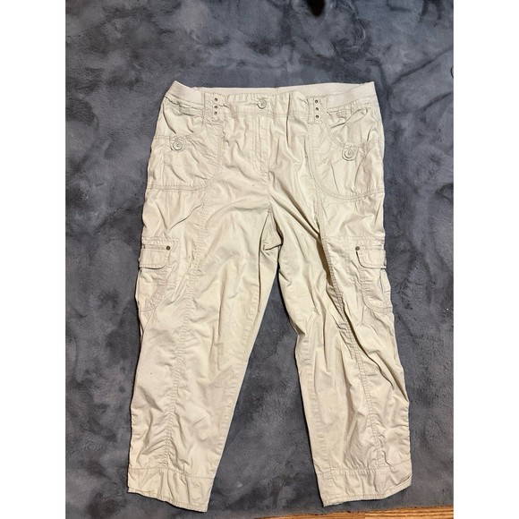 Chico's Pants - Chico’s cropped cargo Pants